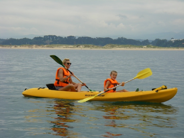  Family kayaking 